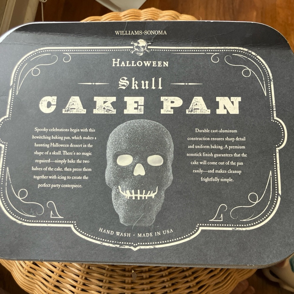 Nordic Ware Haunted Skull Cake Pan - Picture 6 of 7